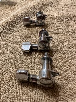 Grover guitar tuners (only 3)