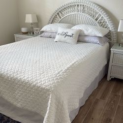 Lexington Queen Bed