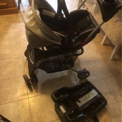 Baby trend snap and go Infant stroller and car seat 