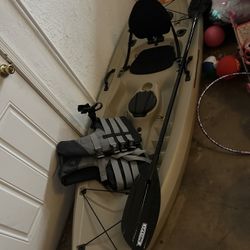 Lifetime Tamarack Angler Kayak