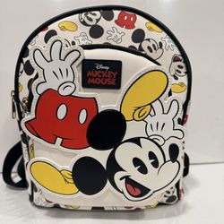 NEW DISNEY BIOWORLD MICKEY MOUSE BACKPACK MICKEY MOUSE 3D GRAPHIC PRINT  NEW