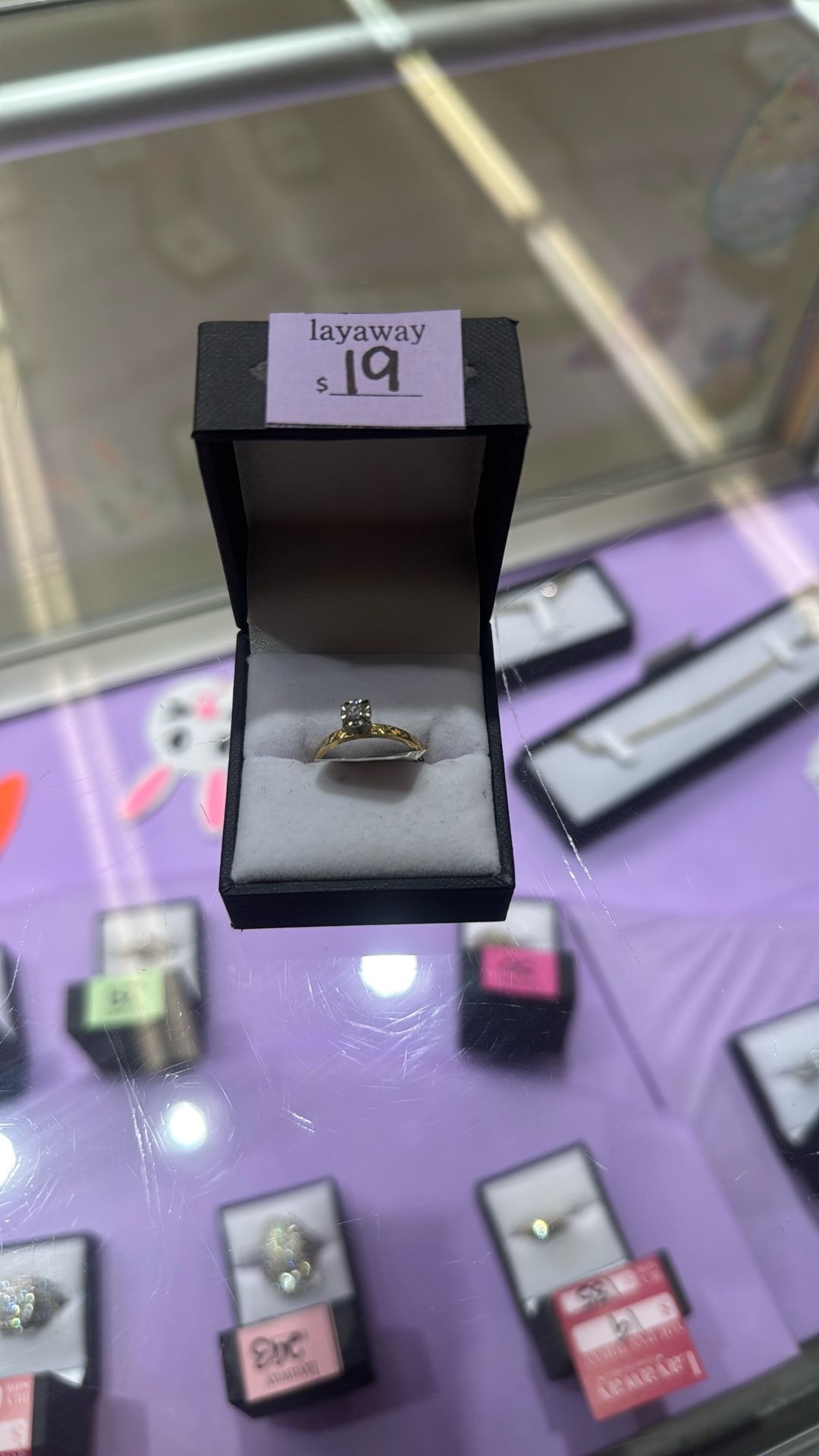 14kt 1.9 Grams Diamond Ring