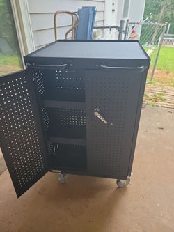 27×27 tools cart