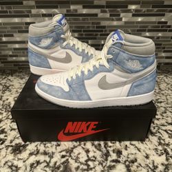 Jordan 1 High OG Hyper Royal 13M PreOwned