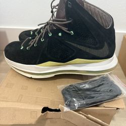 Nike LeBron 10 EXT QS Black Suede 2013 Sz 10