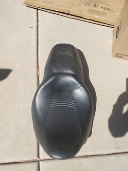 2010 street glide seat