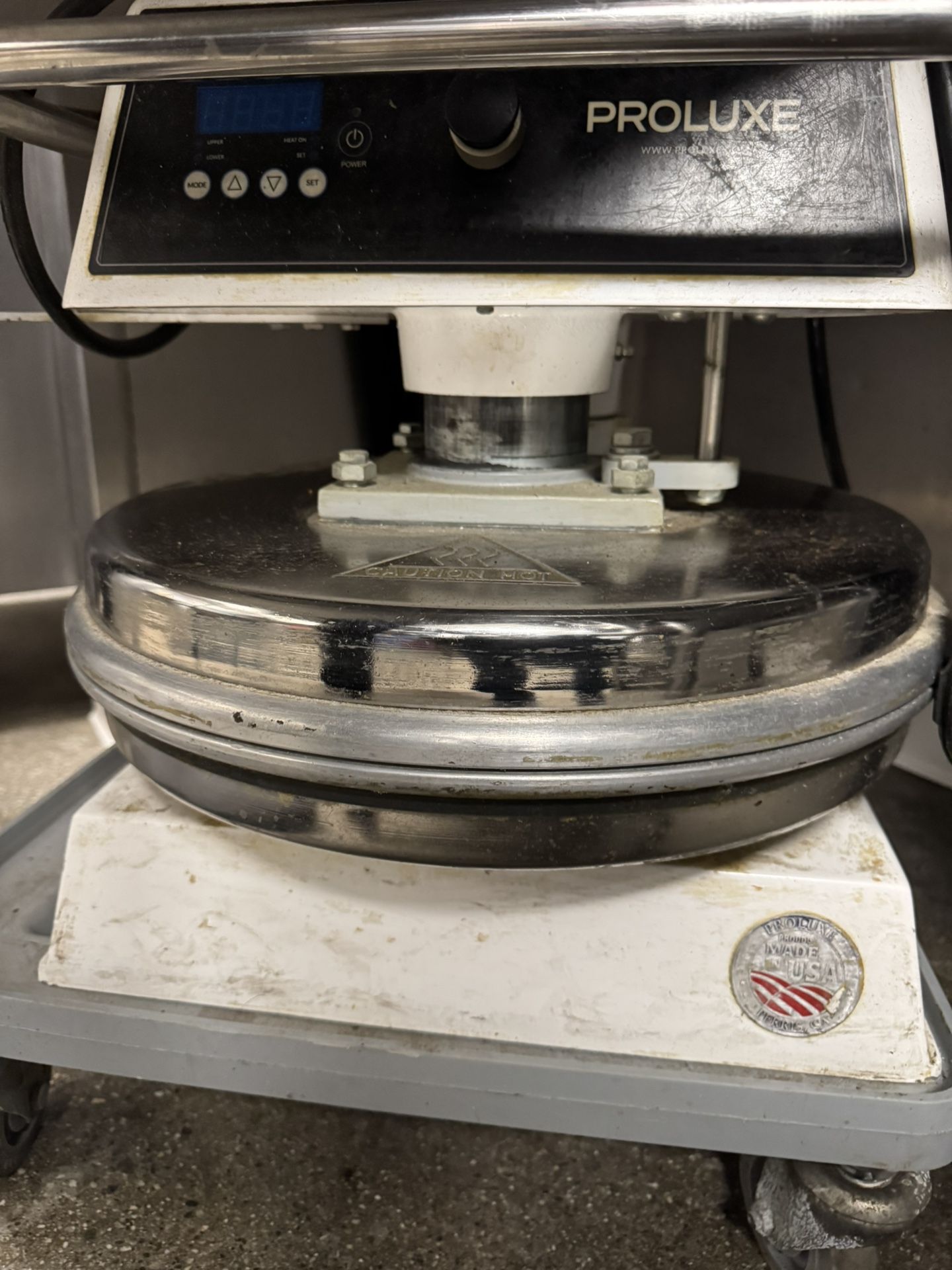 Doughpro Proluxe Dp2000b 18” Endurance X2 Manual Pizza or Tortilla Dough Press