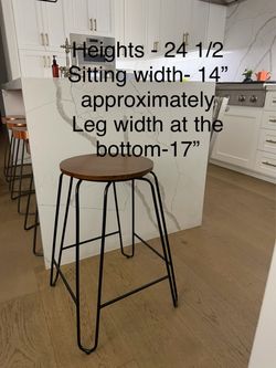 Set of 4 wood and metal counter stools