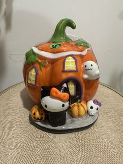 Hello Kitty Halloween Ceramic ( Pumpkin Jar )