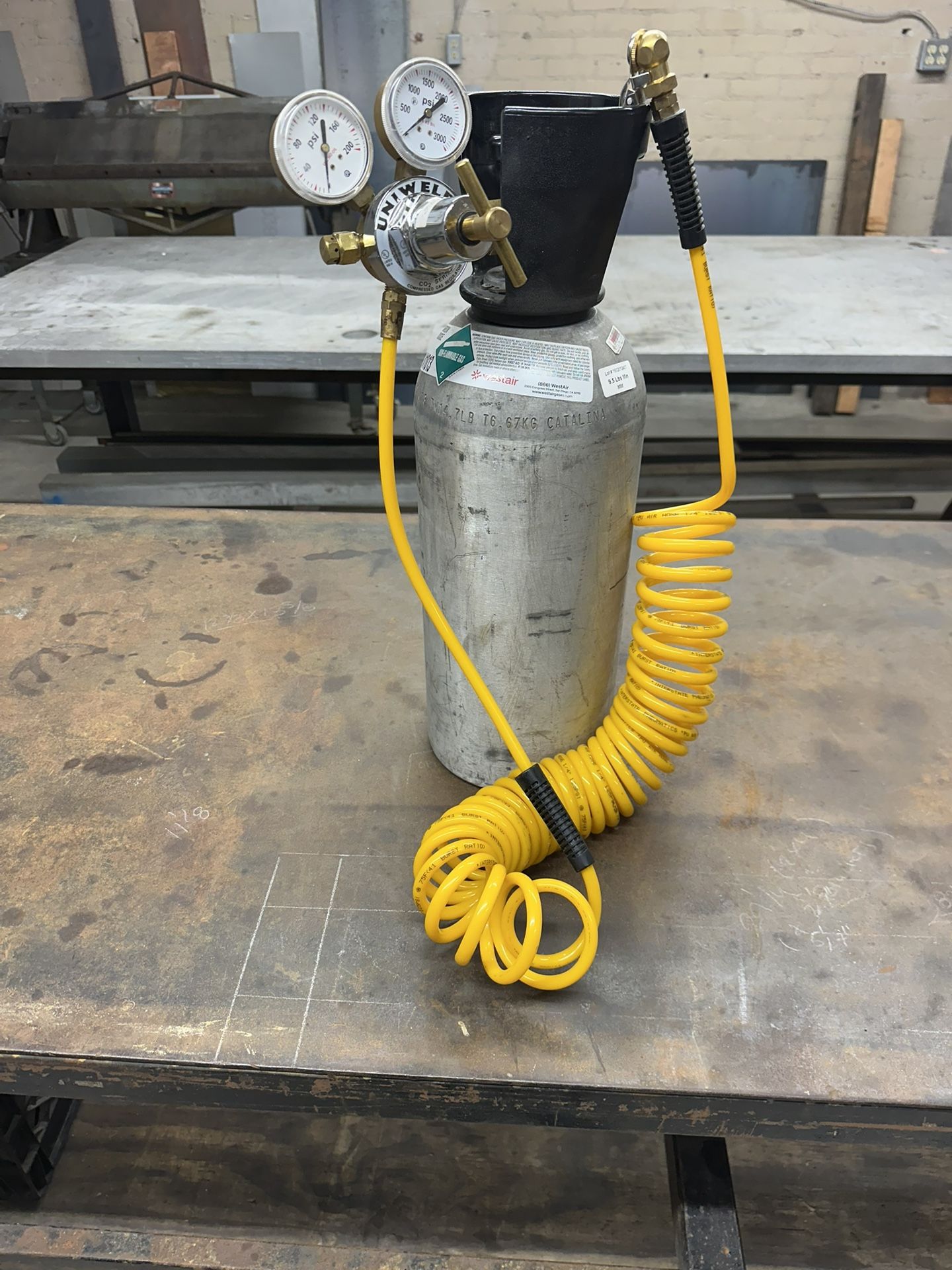 CO2 Tank With Regulator. Tire Inflator