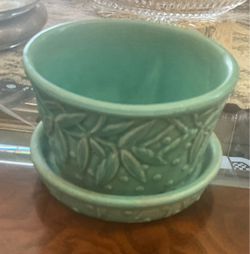 Vintage McCoy Leaves & Hobnail Berries Mint Green Ceramic Planter 3 inches tall