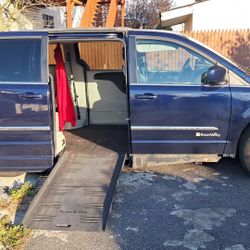 2016 Chrysler Town & Country