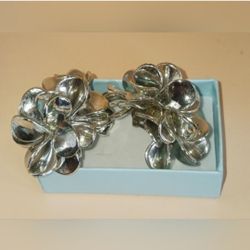 Vintage Plastic Pine Cone Clip on Earrings