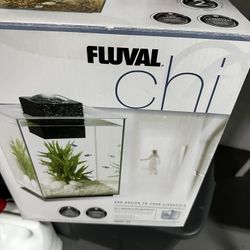 Aquarium Fluval 5 gallon New