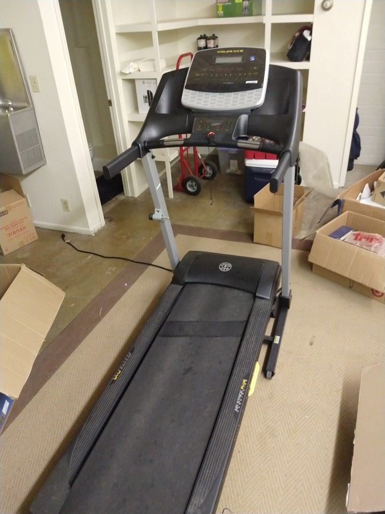 Golds Gym Air Stride Treadmill for Sale in Phoenix, AZ