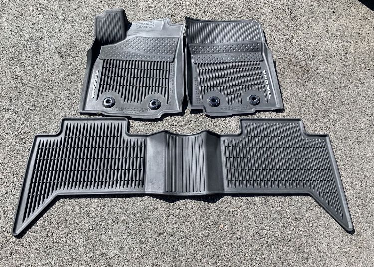 Toyota Tacoma Crew Cab 2021 all weather floor mats *weathertech husky *