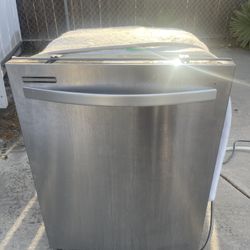 Dish Washer Kenmore W24” Hieght 34”