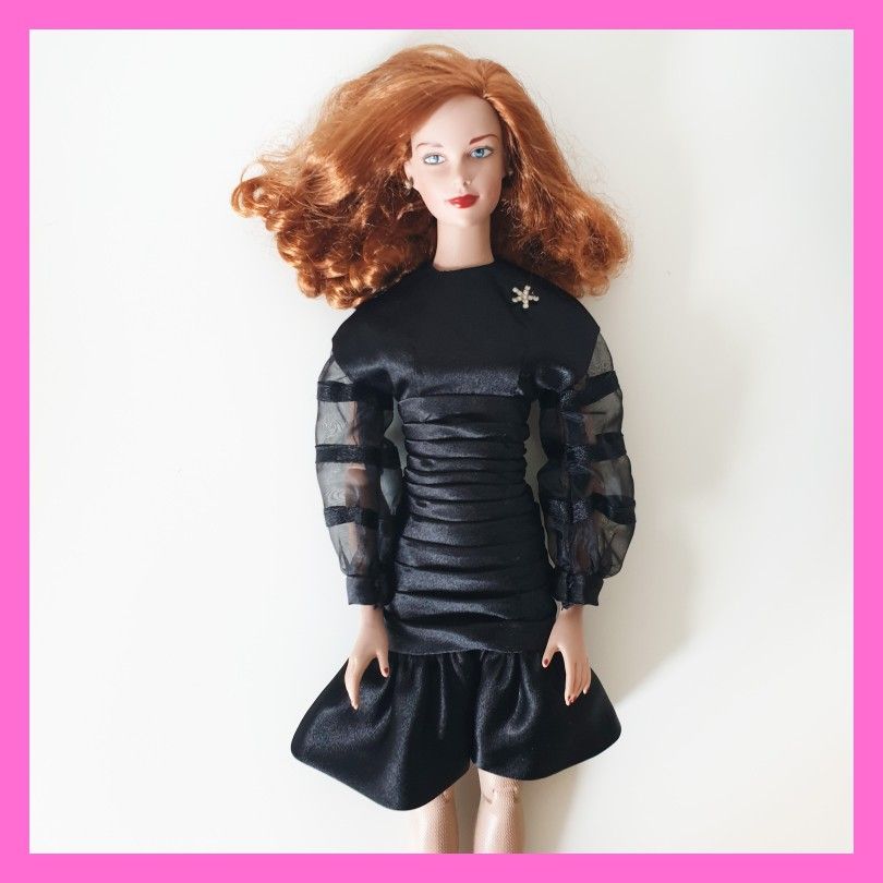 Tonner Brenda Starr Reporter Golden Girl ? Fashion Doll Evening Noir Black Dress