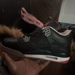 Jordan 4s