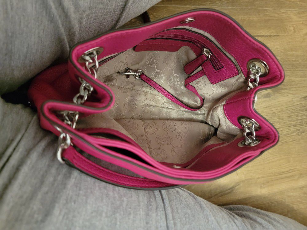 Fuschia Pink Michael Kors Handbag/Purse for Sale in The Colony, TX - OfferUp