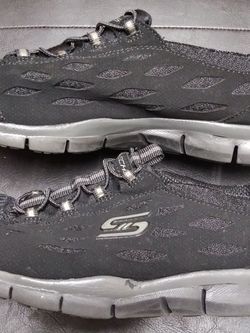 Sketchers Shoes