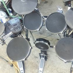 ALESIS Surge Electric Mesh Head Drumset + Free Amp  