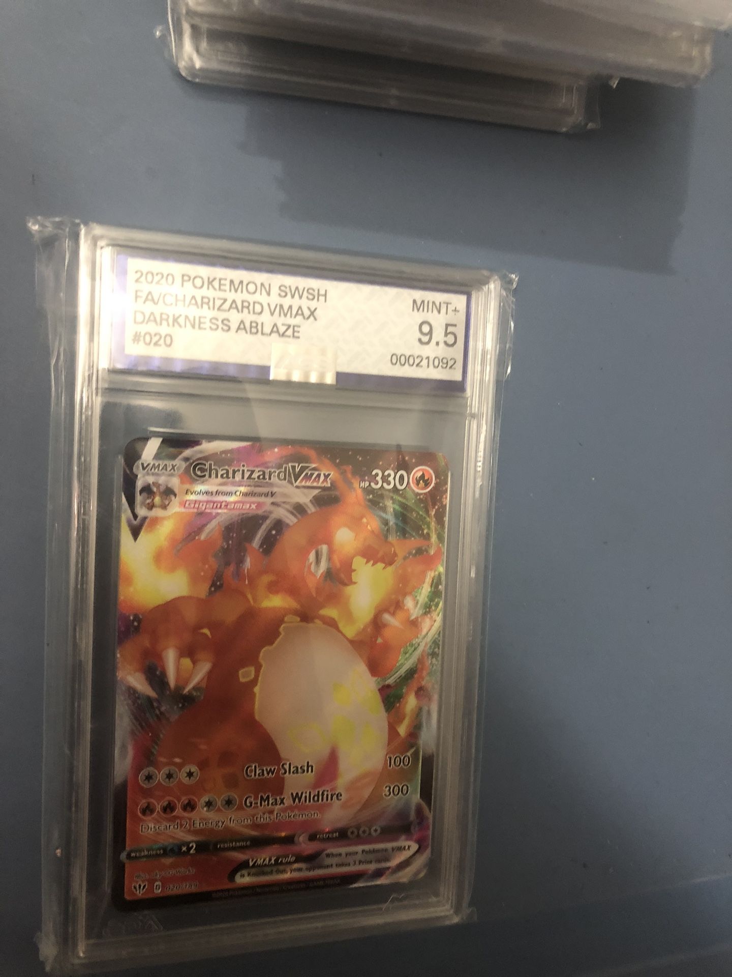 Charizard VMAX Darkness Ablaze