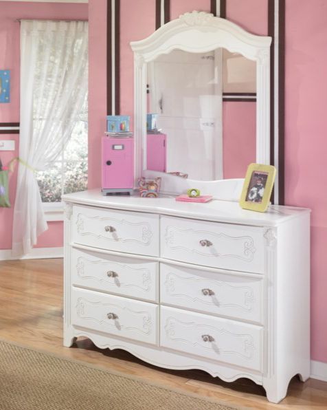 Ashley Furniture Exquisite Dresser & Mirror