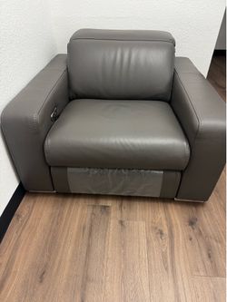 Leather power Chair by INCANTO Italian