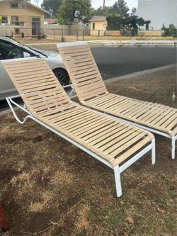 Outdoor lounge chairs