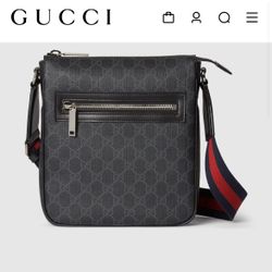 Gucci GG Black Medium Messenger Bag 