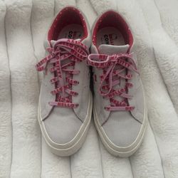 Hello Kitty x One Star Converse Unisex Size 6.5