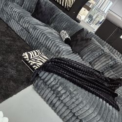 ✨️XL Sectional Sofas✨️ Furniture Queen Bedrooms, Dining Avail