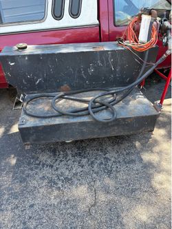 Fuel transfer tank