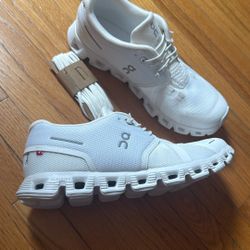 Women’s OnCloud Size 8