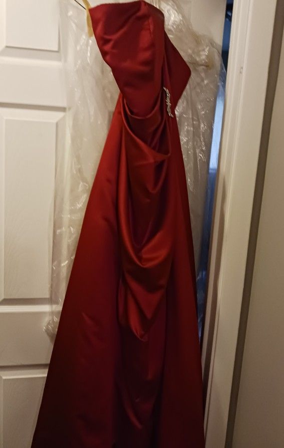 Davids Bridal Formal With Side Pleat and broach