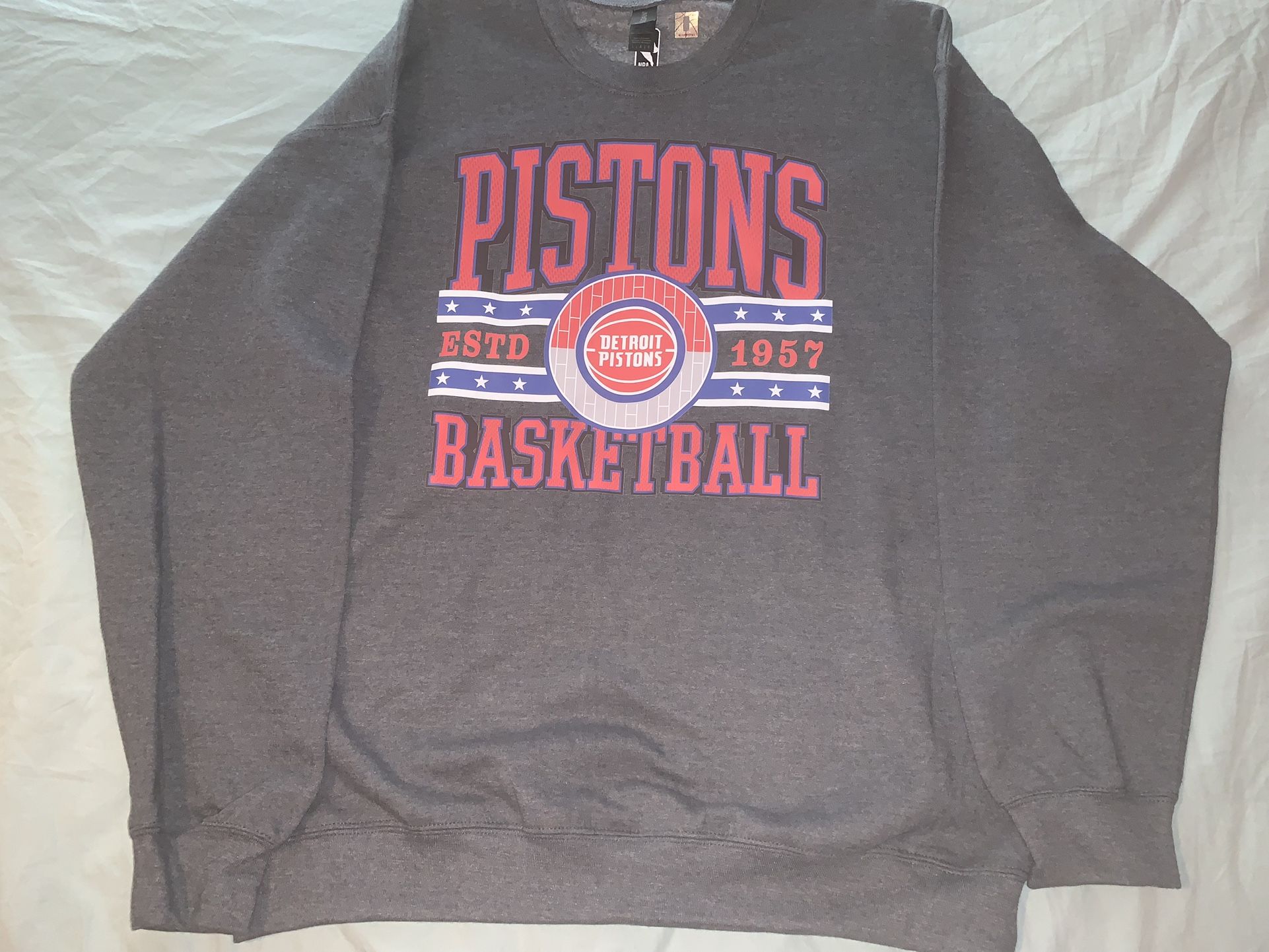 Detroit Pistons (est. 1957) Gray Sweater; Men’s L