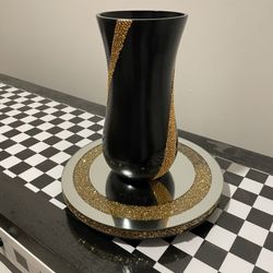 black & gold flower vase