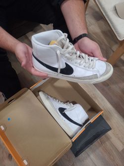 Nike mens' blazer mid '77 vintage shoes, size 9.5