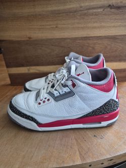 Air Jordan 3 Fire Red Sneakers