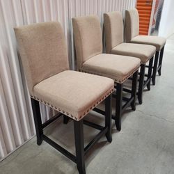 Beautiful Dining High Chairs (All 4  For $100 )