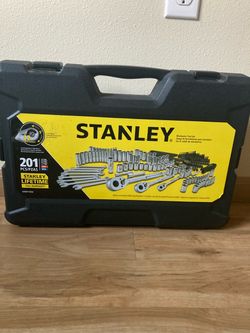 The Stanley 201-Piece Mechanics Tool Set (STMT71654)