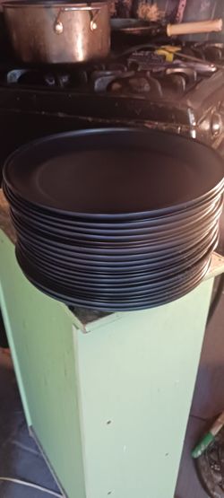 Black Halloween  Dinner Plates 10 1/2" plastic Party Lot of 21