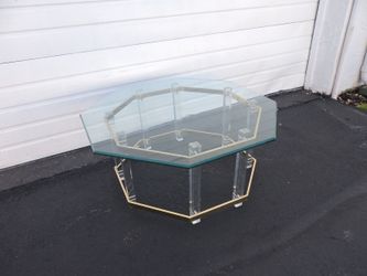 Mid Century Modern Octagonal Glass Top Lucite and Brass Coffee Table 6863