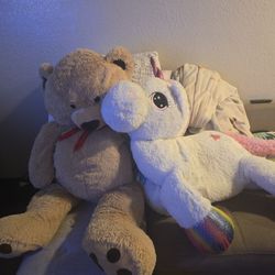 Giant Bear And Unicorn