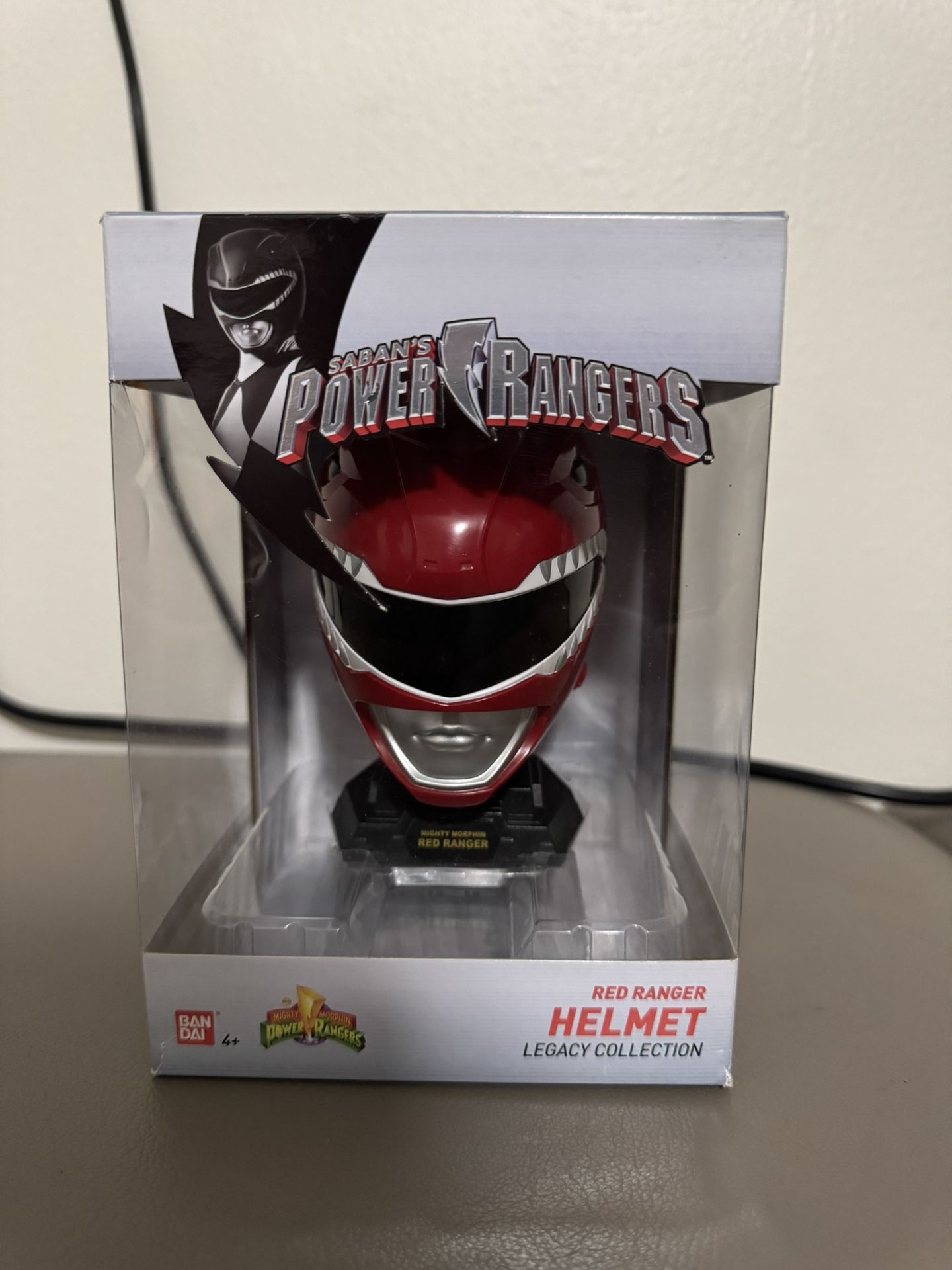 Power Rangers Legacy Mighty Morphin White Ranger Helmet Display Set 2018