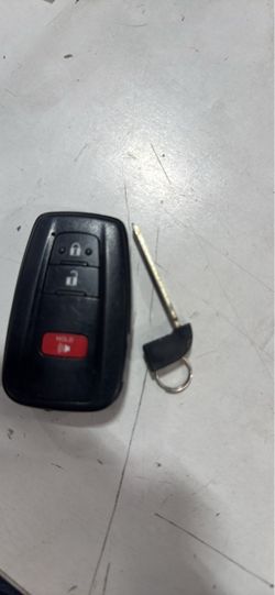 Toyota Smart Key Fob with Emergency Key