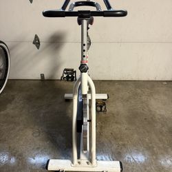 Akon a Exercise Bike