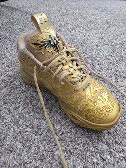 Size 5 Boys Puma Basketball Sneakers