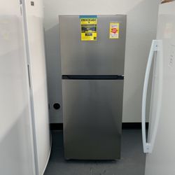 Crosley 24-inch, 11.6 cu. ft. Freestanding Top Freezer Refrigerator Stainless Steel. $ 699.00